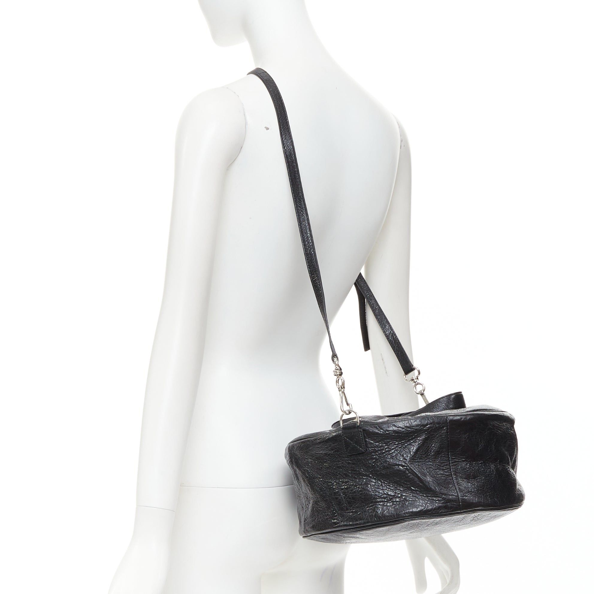 Balenciaga BALENCIAGA 2017 Arena Round Air S Hobo black leather cylinder crossbody bag Size ONE SIZE - 2 Thumbnail