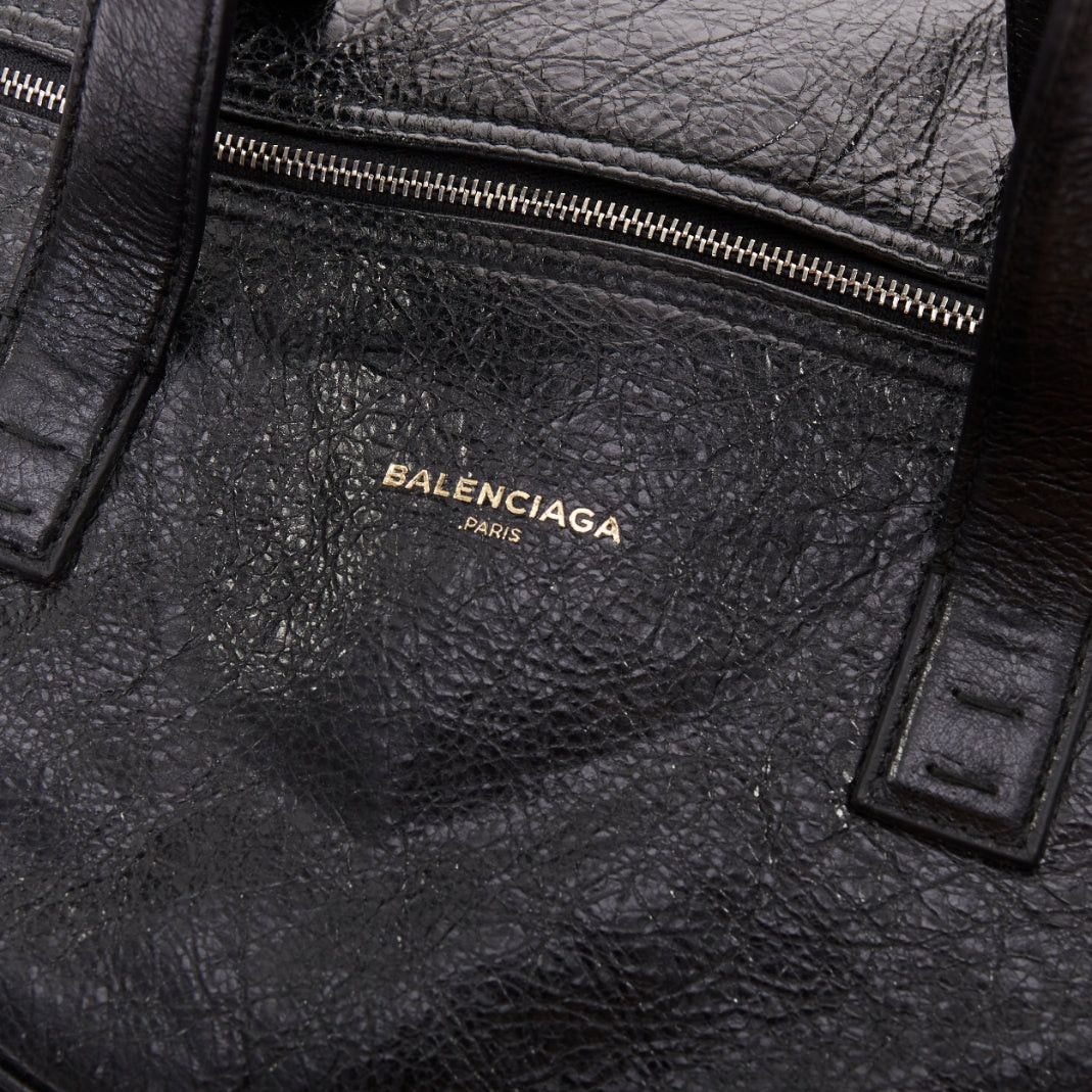 Balenciaga BALENCIAGA 2017 Arena Round Air S Hobo black leather cylinder crossbody bag Size ONE SIZE - 7 Thumbnail