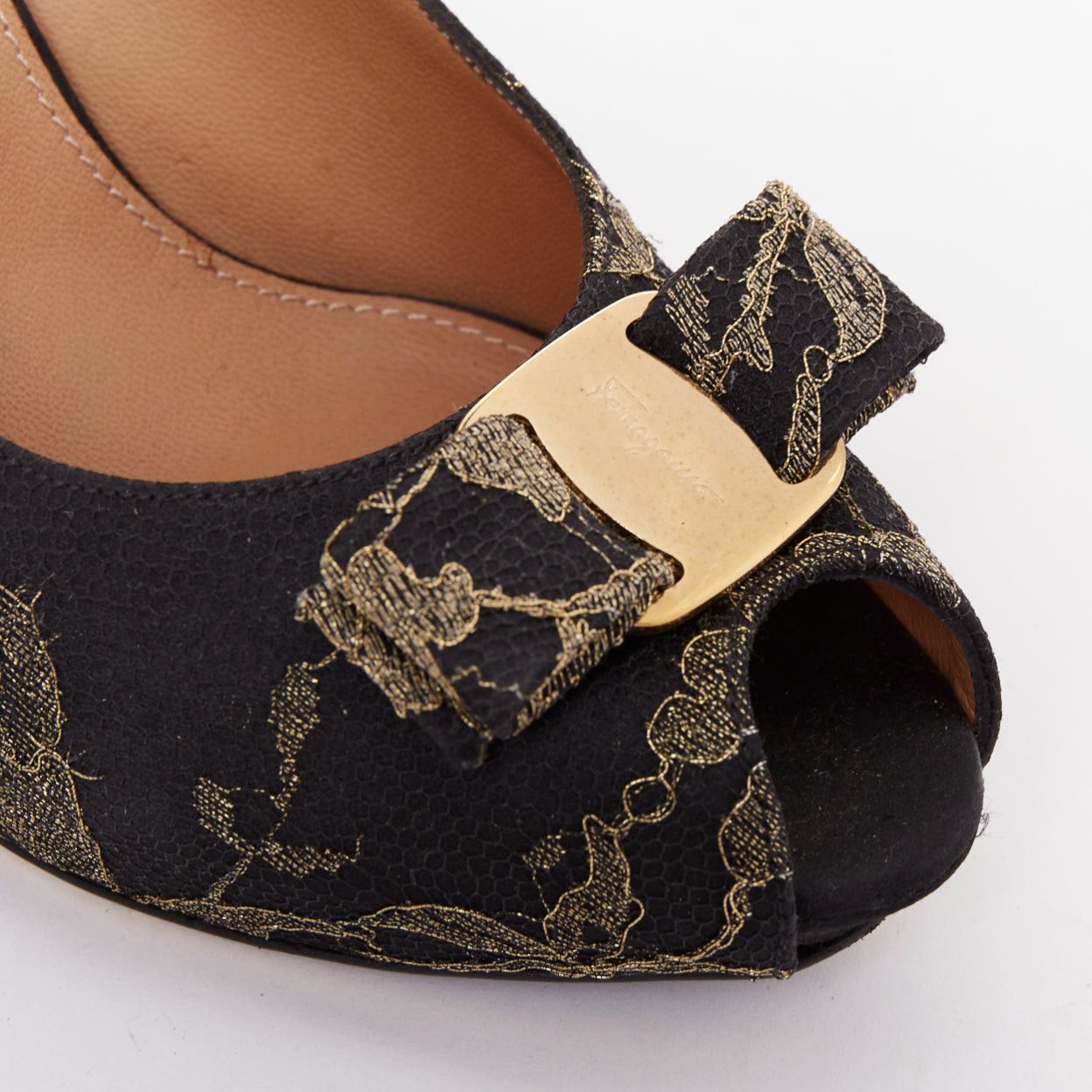 Salvatore Ferragamo SALVATORE FERRAGAMO Teodora black gold lace Vera bow peep toe pumps Size.8 Size US 10.5 / IT 40.5 - 7 Thumbnail