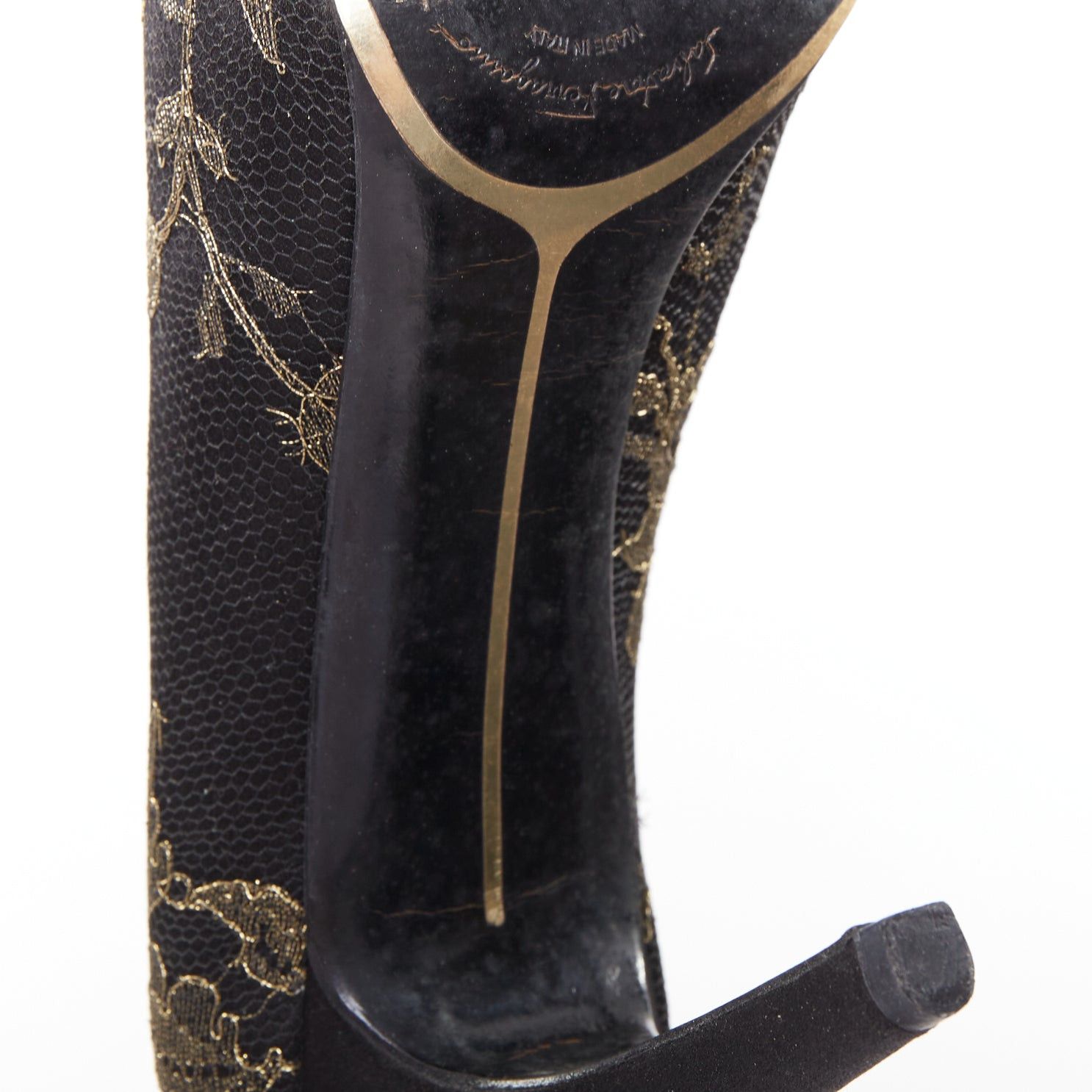 Salvatore Ferragamo SALVATORE FERRAGAMO Teodora black gold lace Vera bow peep toe pumps Size.8 Size US 10.5 / IT 40.5 - 9 Thumbnail
