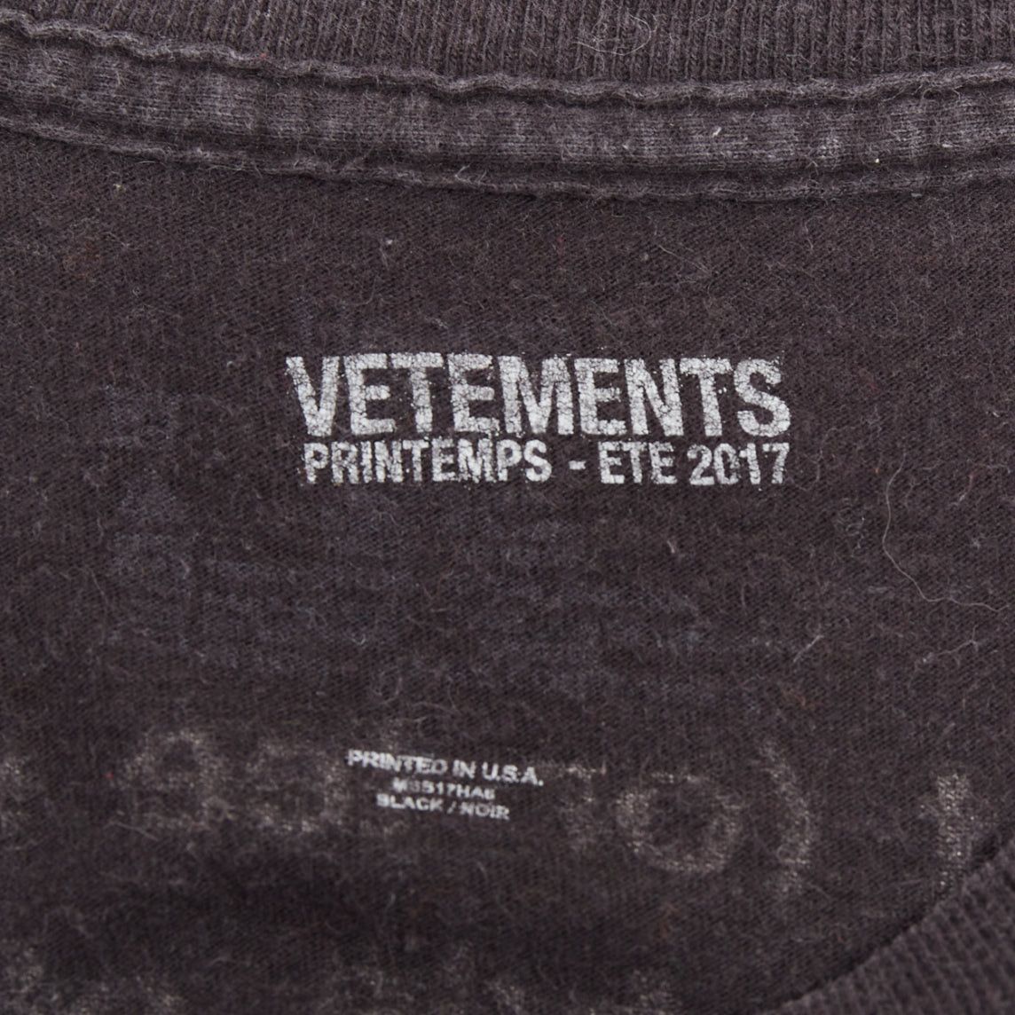 Vetements VETEMENTS 2017 black cotton white fonts explanation crew neck T-shirt Size S / US 4 / IT 40 - 8 Thumbnail