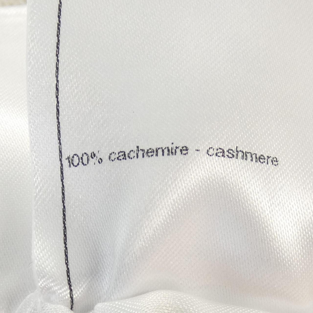 Chanel Chanel Chanel Cashmere Shorts Others Shorts P78333K11387 DUTY FREE for USA Size ONE SIZE - 3 Thumbnail