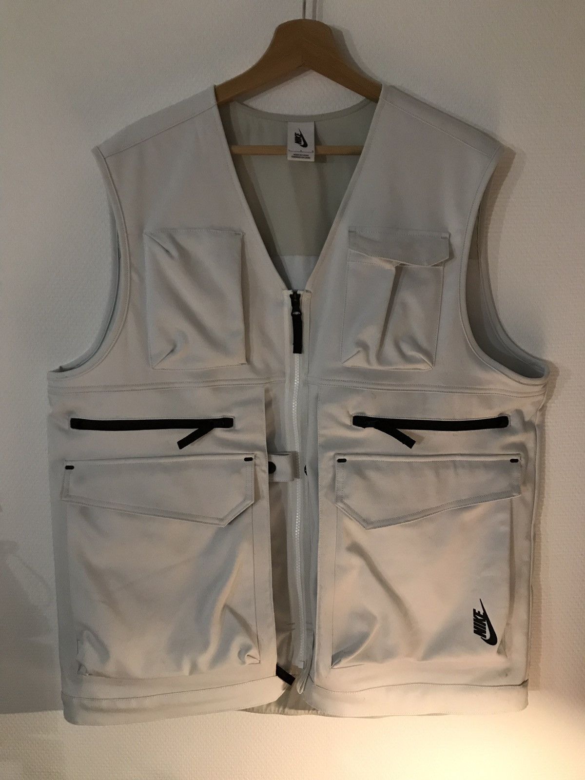 nikelab utility vest