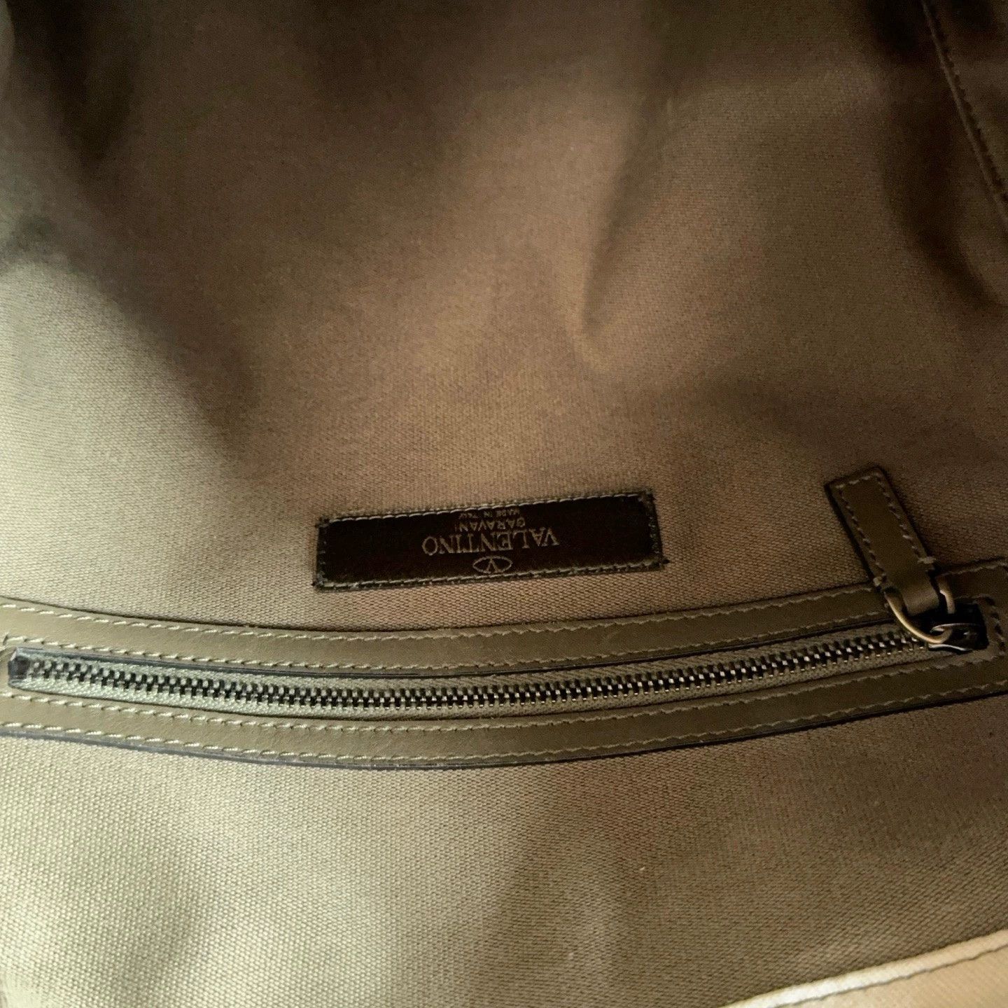 Valentino Pre-loved Bag Very good condition Size ONE SIZE - 9 Thumbnail