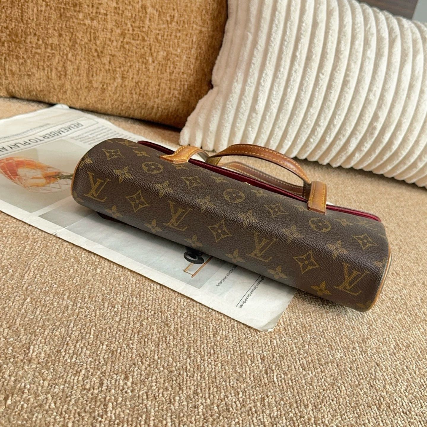 Louis Vuitton Pre-loved Bag Very good condition Size ONE SIZE - 4 Thumbnail