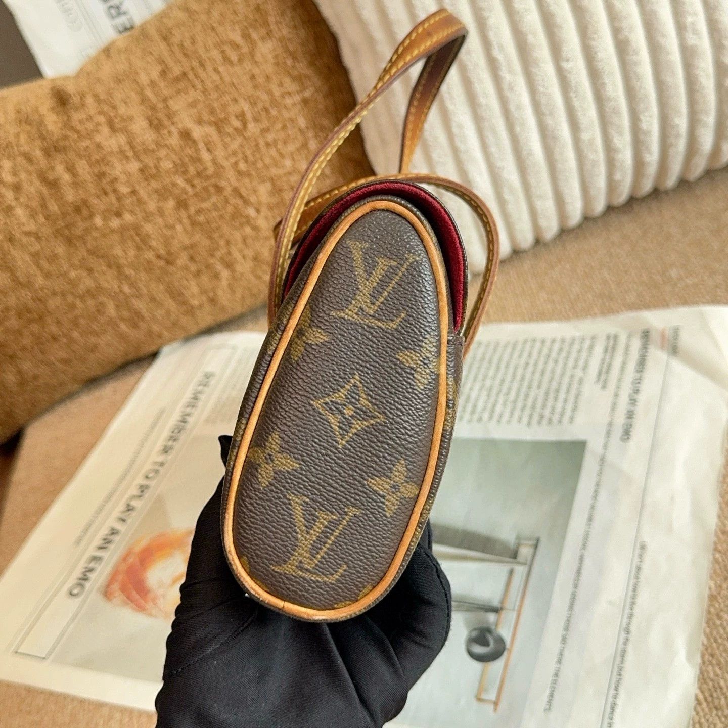 Louis Vuitton Pre-loved Bag Very good condition Size ONE SIZE - 5 Thumbnail