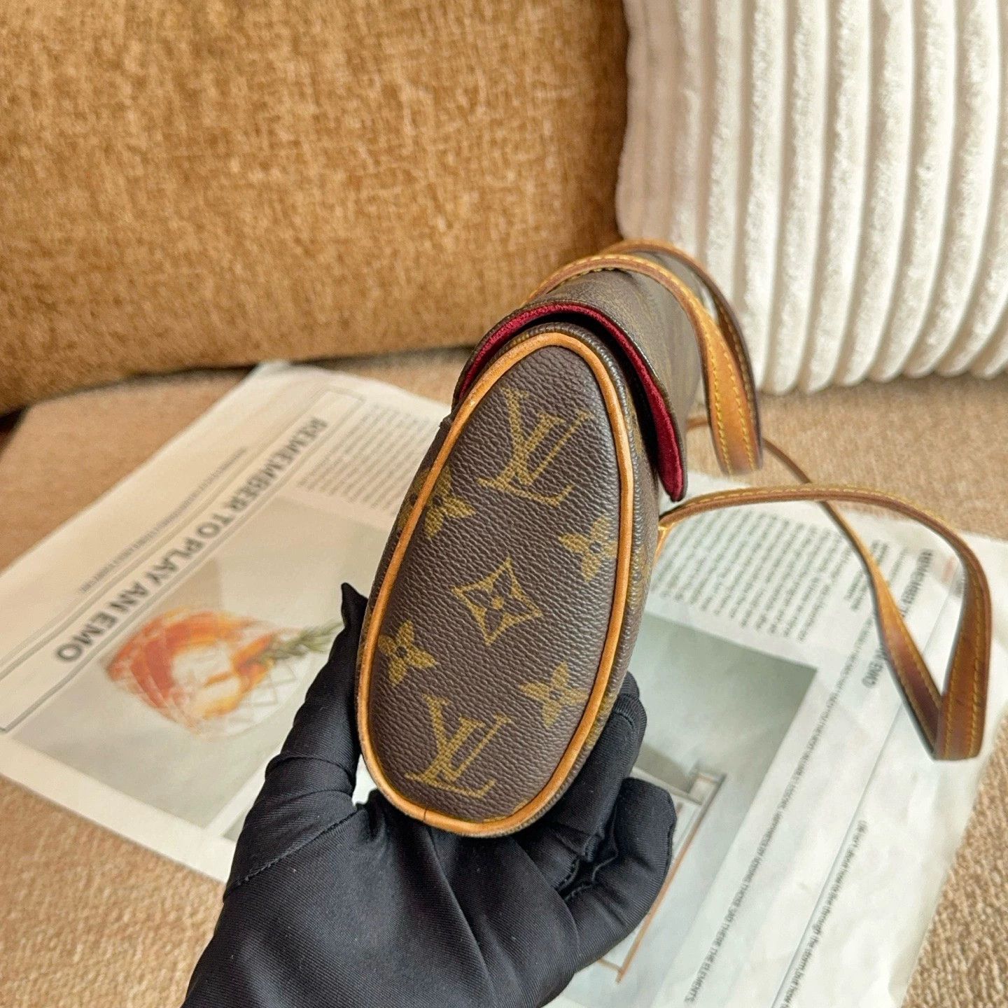 Louis Vuitton Pre-loved Bag Very good condition Size ONE SIZE - 3 Thumbnail