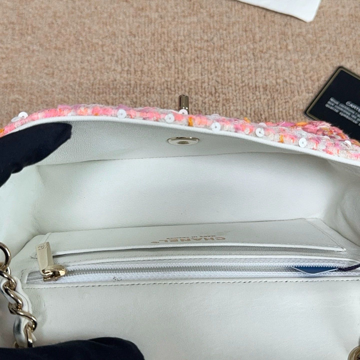 Chanel Pre-loved Bag Very good condition Size ONE SIZE - 9 Thumbnail