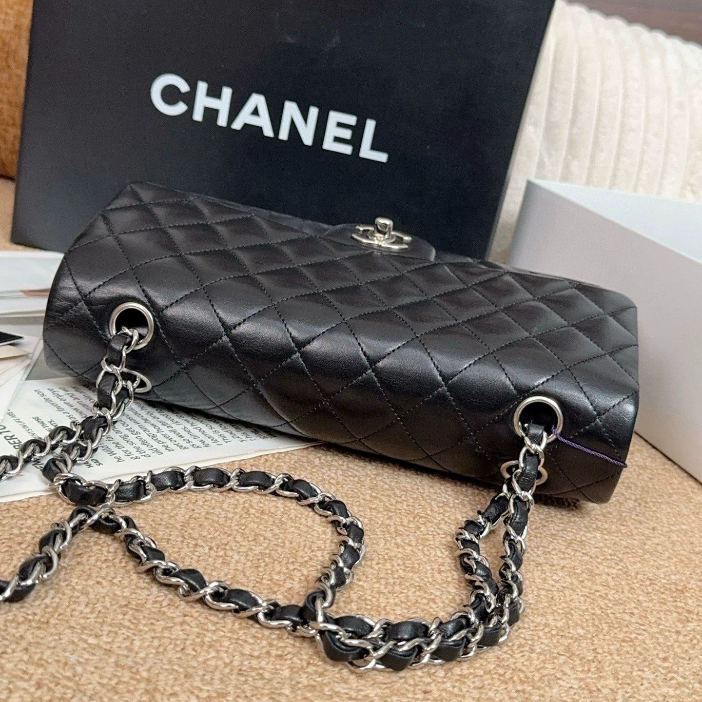 Chanel Pre-loved Bag Very good condition Size ONE SIZE - 5 Thumbnail
