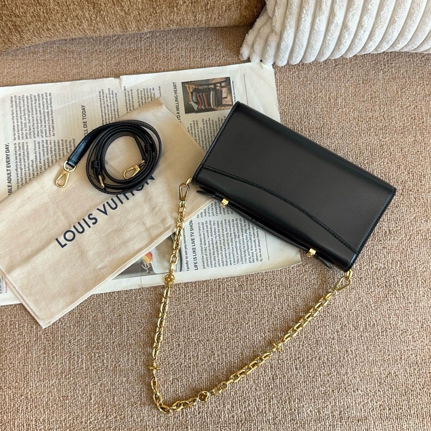 Louis Vuitton Pre-loved Bag Very good condition Size ONE SIZE - 3 Thumbnail