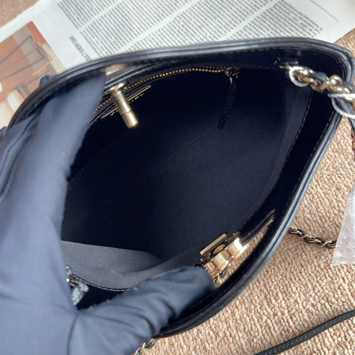 Chanel Pre-loved Bag Very good condition Size ONE SIZE - 9 Thumbnail