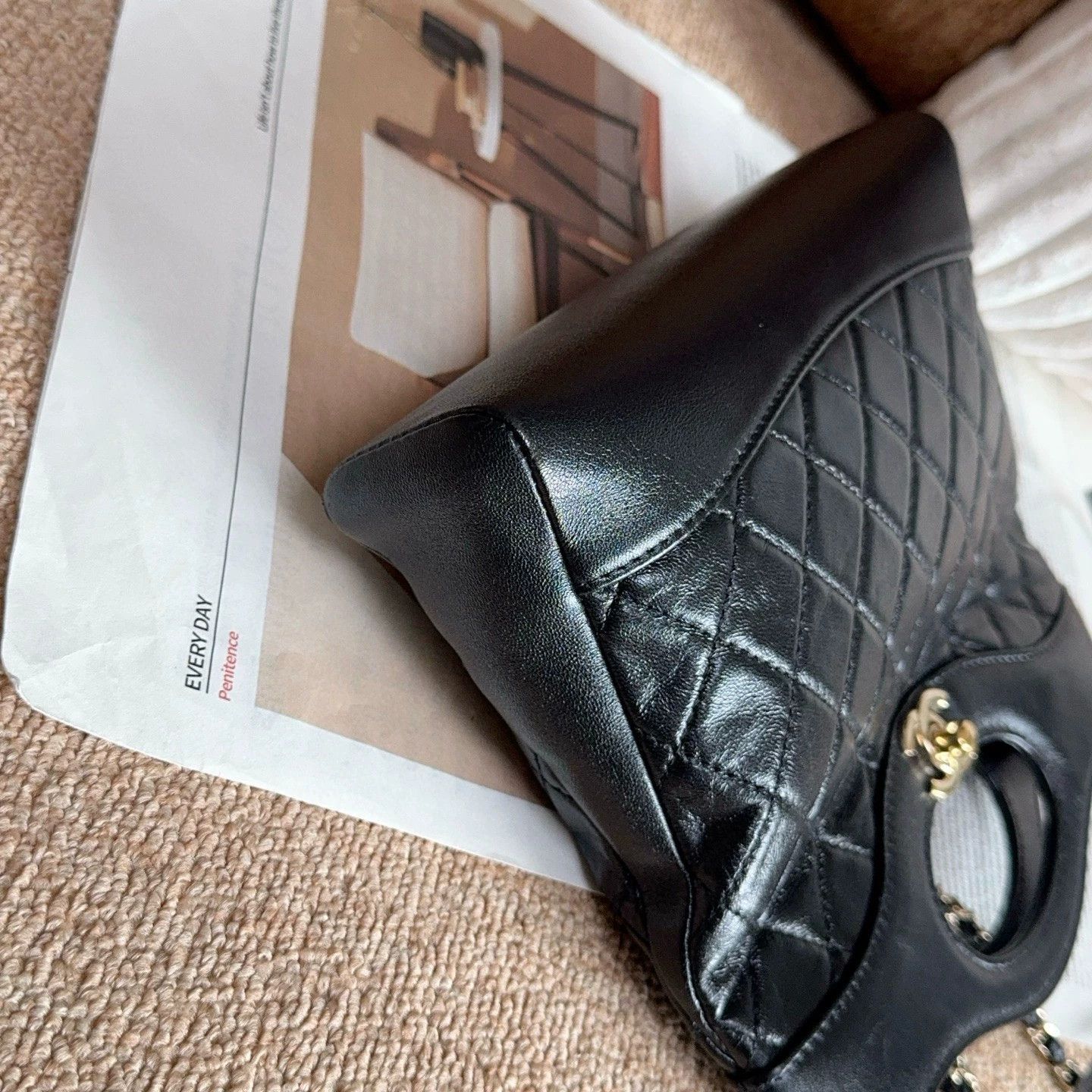 Chanel Pre-loved Bag Very good condition Size ONE SIZE - 7 Thumbnail