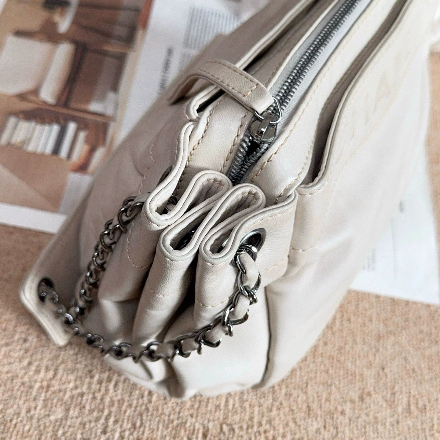 Chanel Pre-loved Bag Very good condition Size ONE SIZE - 7 Thumbnail
