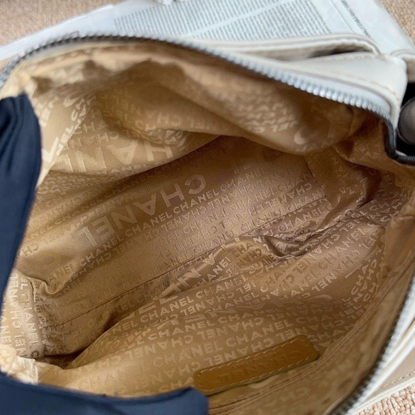 Chanel Pre-loved Bag Very good condition Size ONE SIZE - 8 Thumbnail