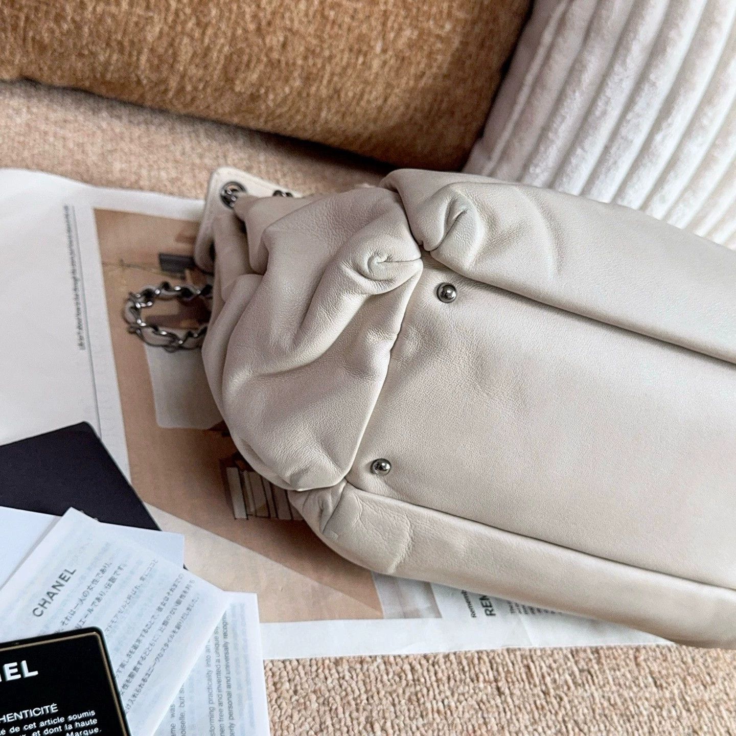 Chanel Pre-loved Bag Very good condition Size ONE SIZE - 5 Thumbnail