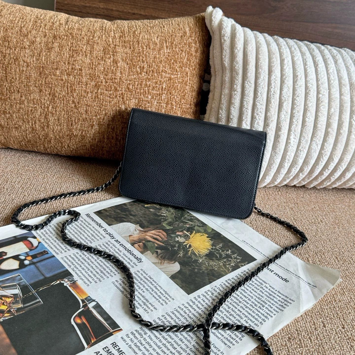 Chanel Pre-loved Bag Very good condition Size ONE SIZE - 2 Thumbnail