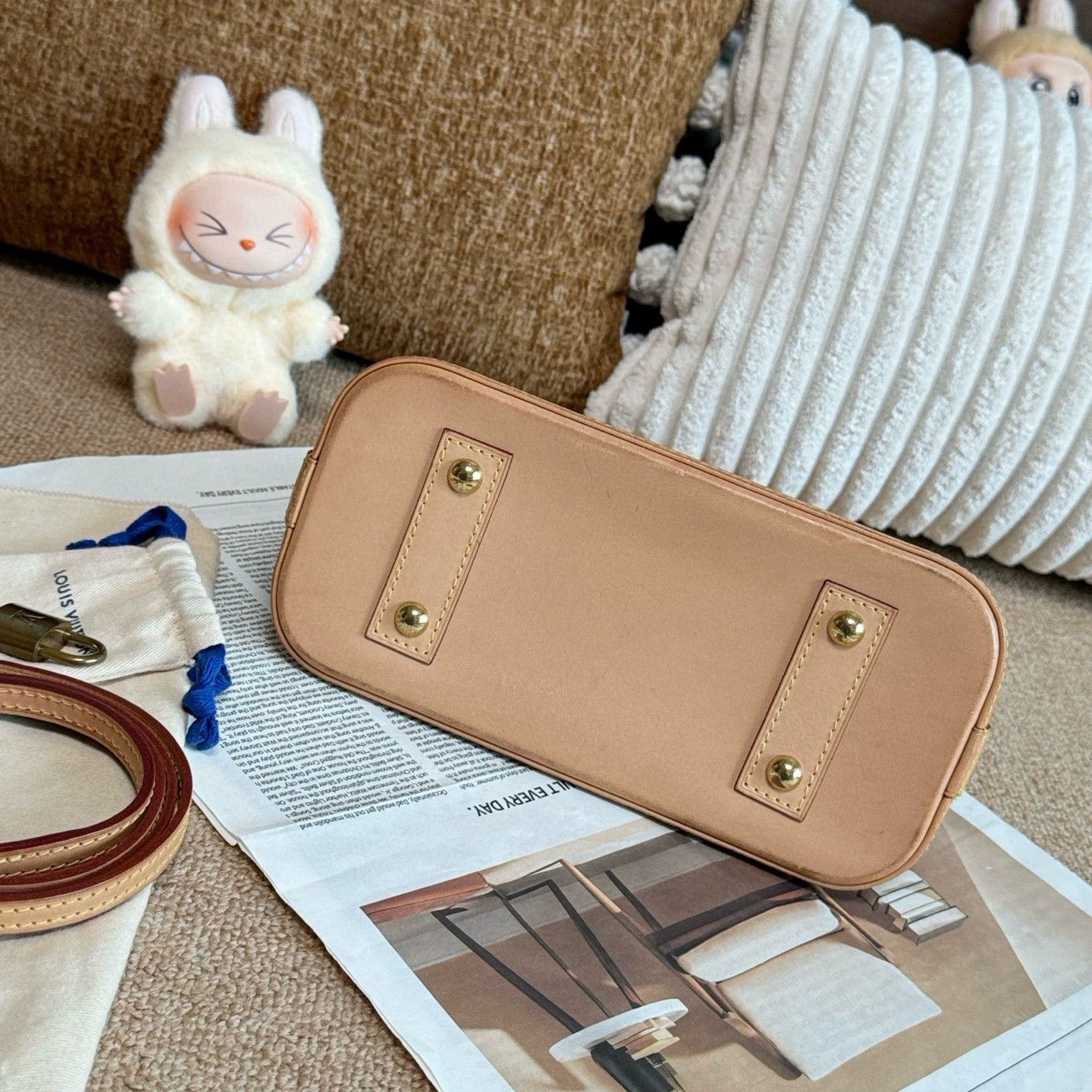 Louis Vuitton Pre-loved Bag Very good condition Size ONE SIZE - 4 Thumbnail
