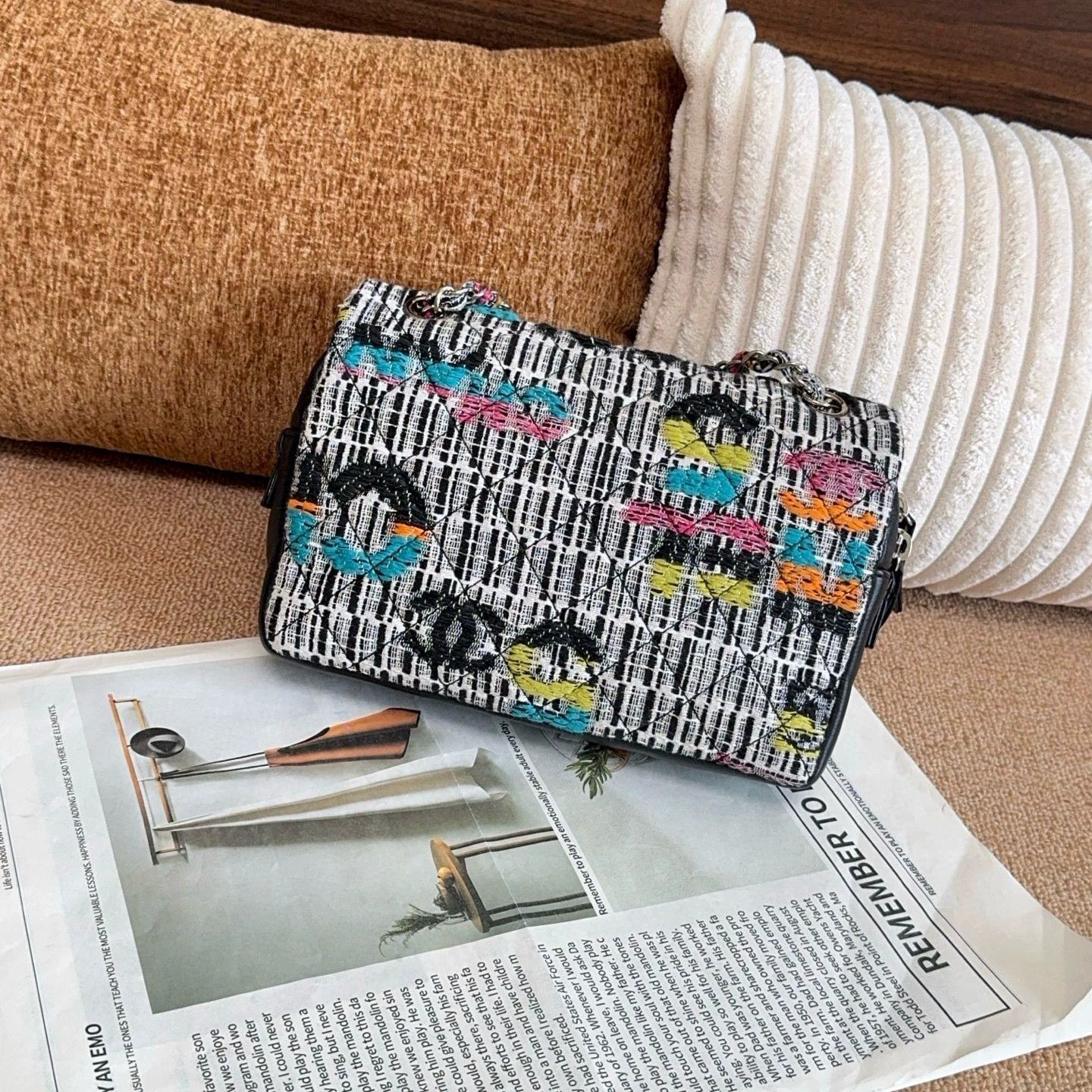 Chanel Pre-loved Bag Very good condition Size ONE SIZE - 2 Thumbnail