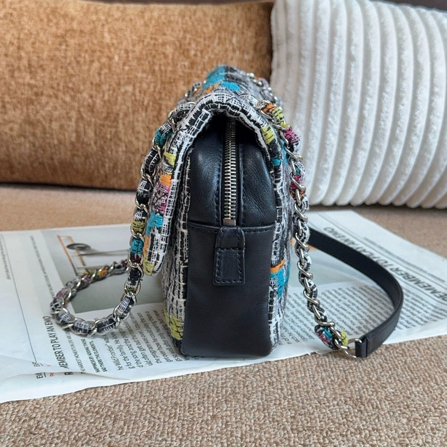 Chanel Pre-loved Bag Very good condition Size ONE SIZE - 5 Thumbnail