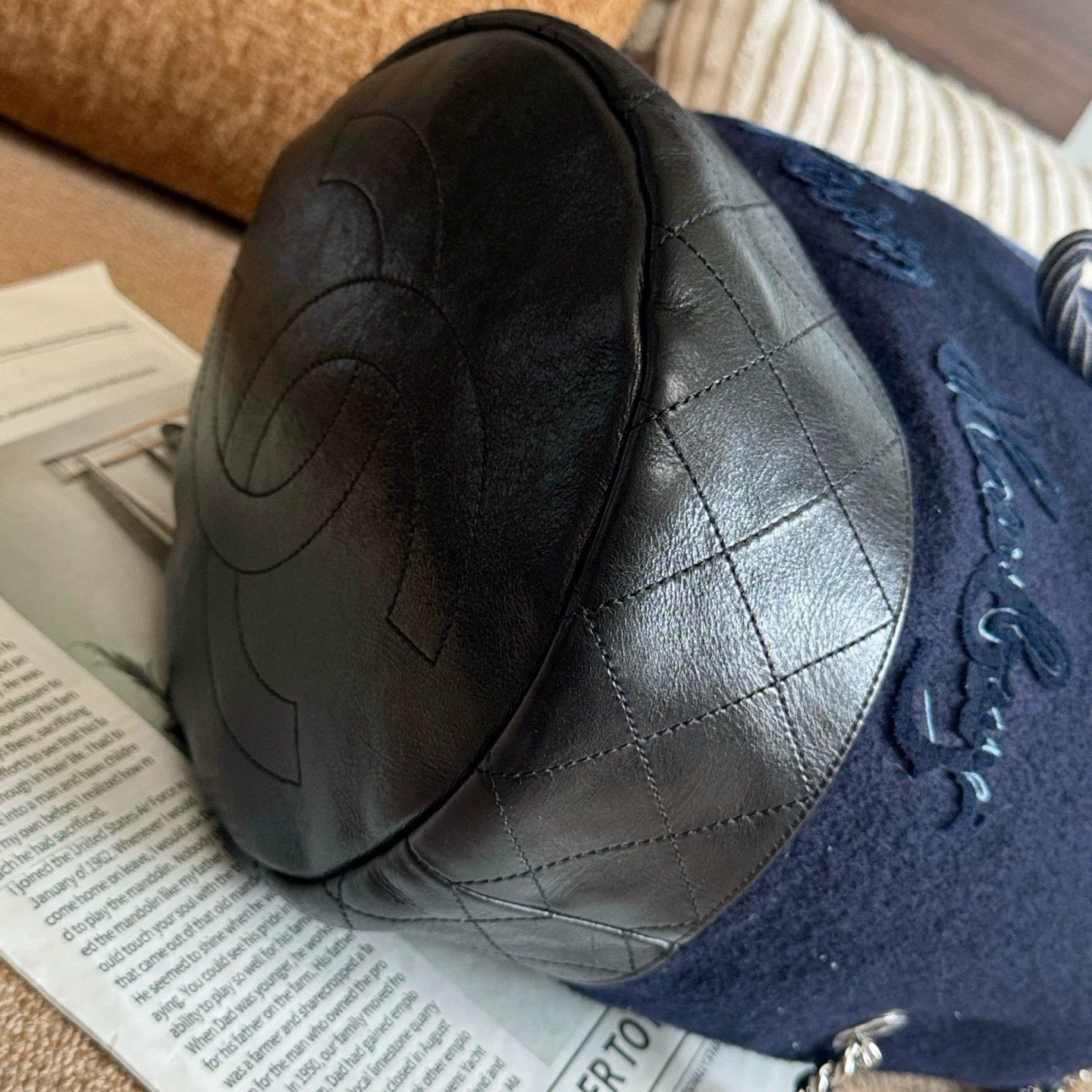 Chanel Pre-loved Bag Very good condition Size ONE SIZE - 5 Thumbnail