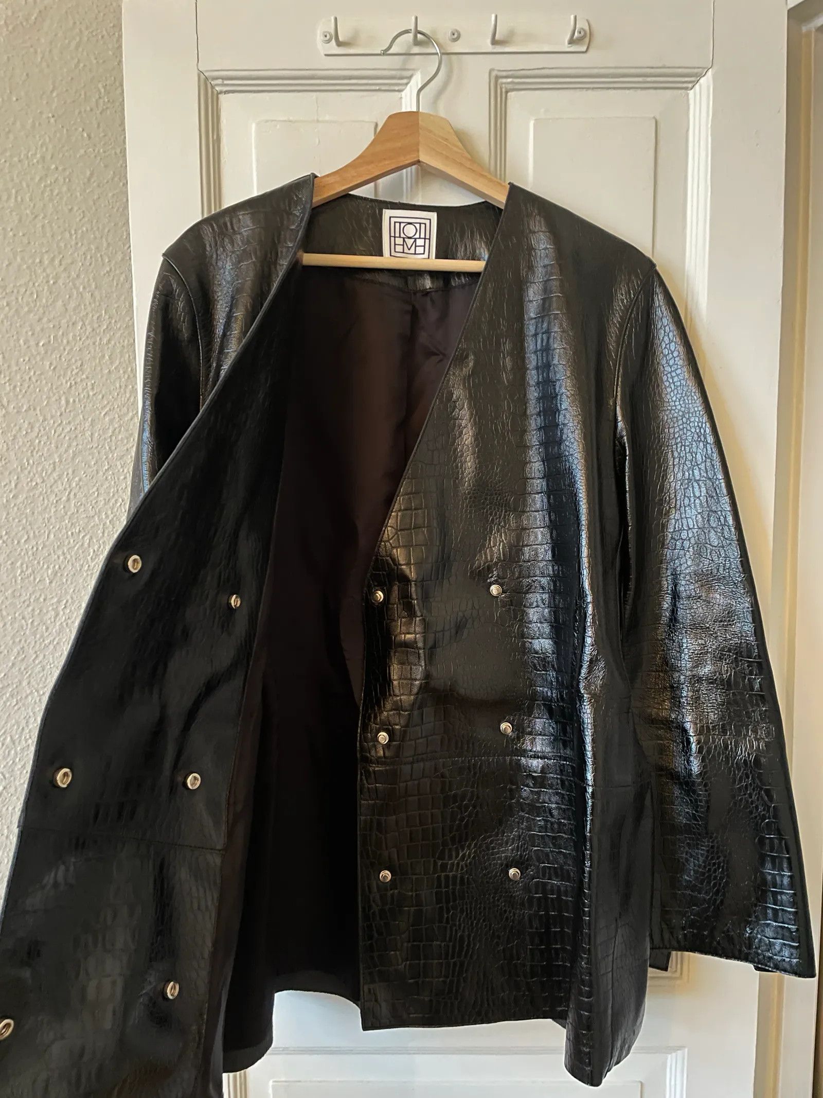 Toteme Toteme V-Neck Crocodile-Effect Leather Blazer Blazer Size XS / US 0-2 / IT 36-38 - 3 Thumbnail