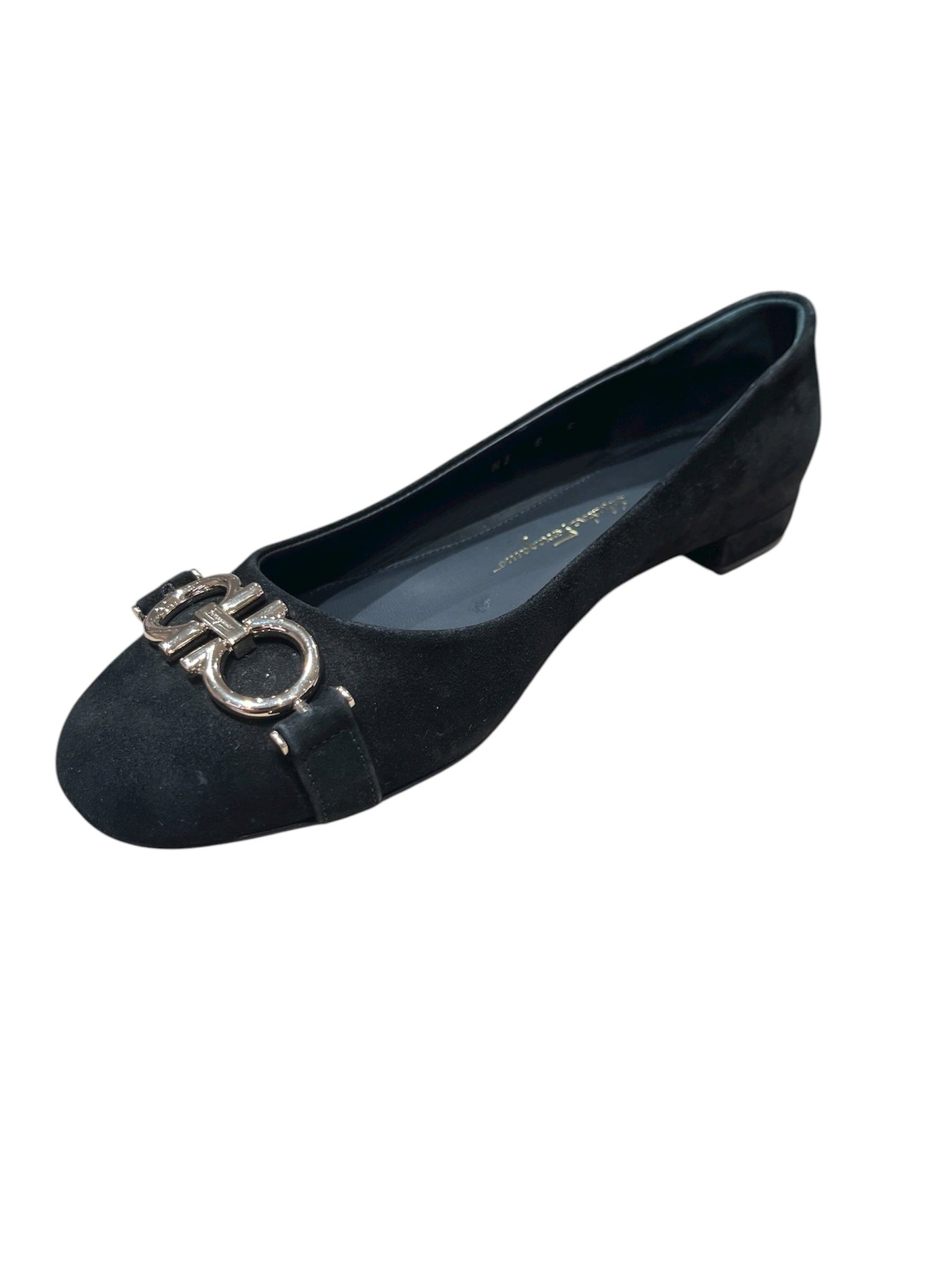 Salvatore Ferragamo Ferragamo Logo Garda Suede Pumps SIZE 10 Size ONE SIZE - 2 Thumbnail