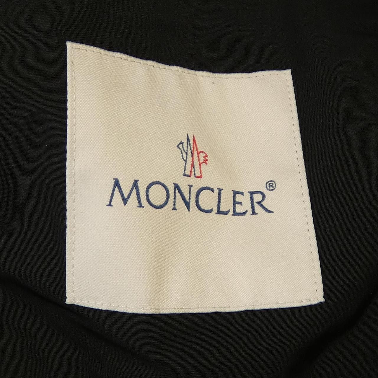 Moncler Moncler Moncler LEANDRO 549P3 Jacket Others Outerwear LEANDRO DUTY FREE for USA Size ONE SIZE - 4 Thumbnail