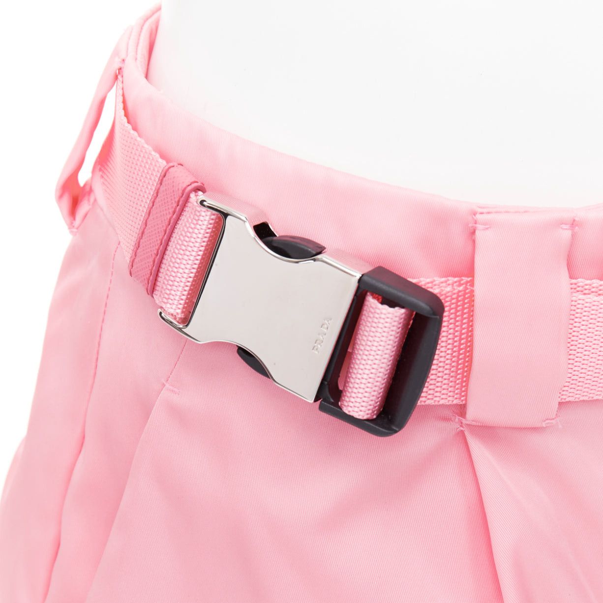 Prada PRADA 2021 Re-Nylon pink triangle logo mini pouch high waist shorts IT38 XS Size 26" / US 2 / IT 38 - 7 Thumbnail