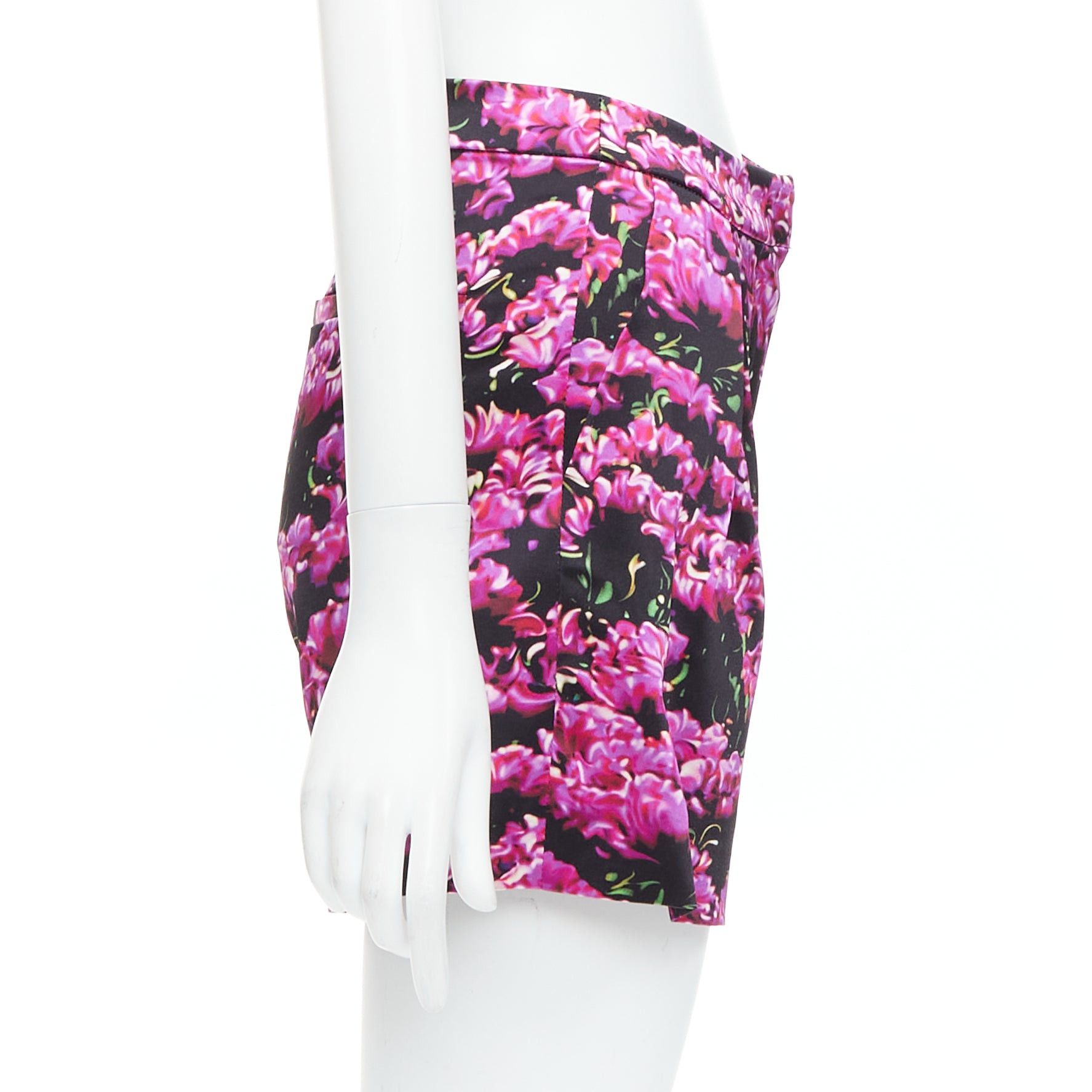 Mary Katrantzou MARY KATRANTZOU 100% silk photographic floral print high waisted shorts UK6 XS Size 26" / US 2 / IT 38 - 4 Thumbnail
