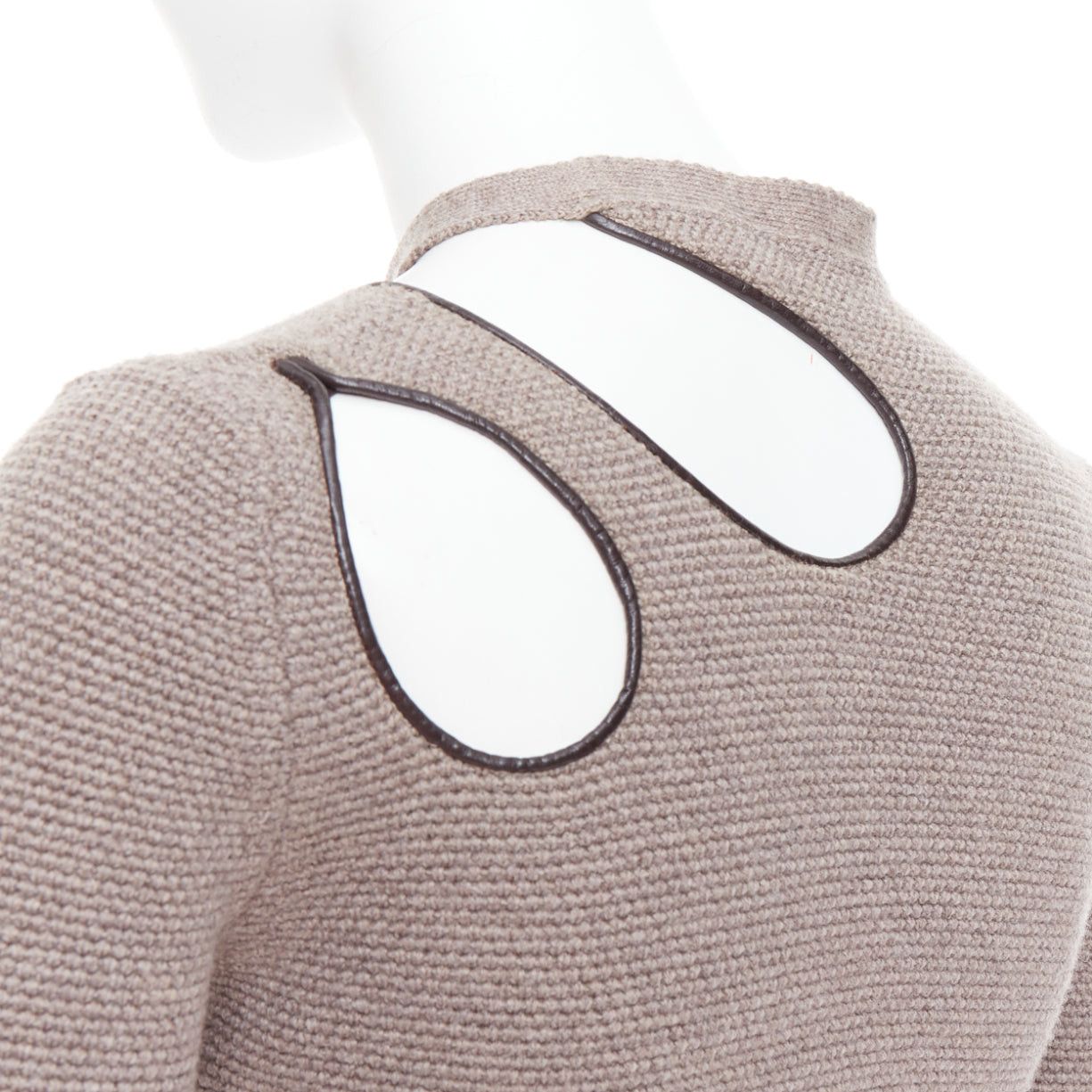Tom Ford TOM FORD taupe fleece wool blend cut out leather collar sweater S Size S / US 4 / IT 40 - 7 Thumbnail
