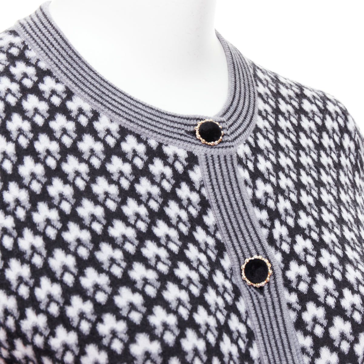 Chanel CHANEL black white cashmere velvet buttons crew cardigan FR38 M Size M / US 6-8 / IT 42-44 - 2 Thumbnail