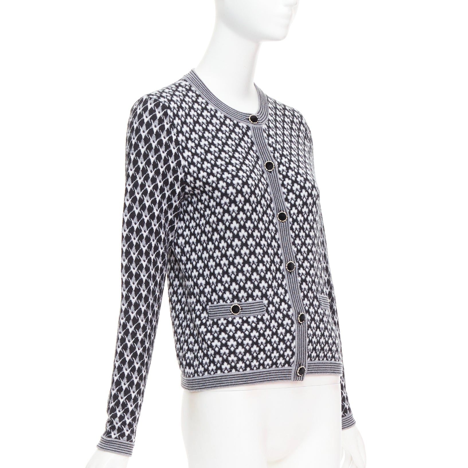 Chanel CHANEL black white cashmere velvet buttons crew cardigan FR38 M Size M / US 6-8 / IT 42-44 - 4 Thumbnail