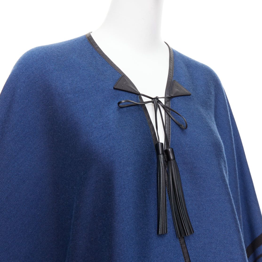 Louis Vuitton LOUIS VUITTON blue cashmere blend black leather tassel LV logo poncho Size ONE SIZE - 7 Thumbnail