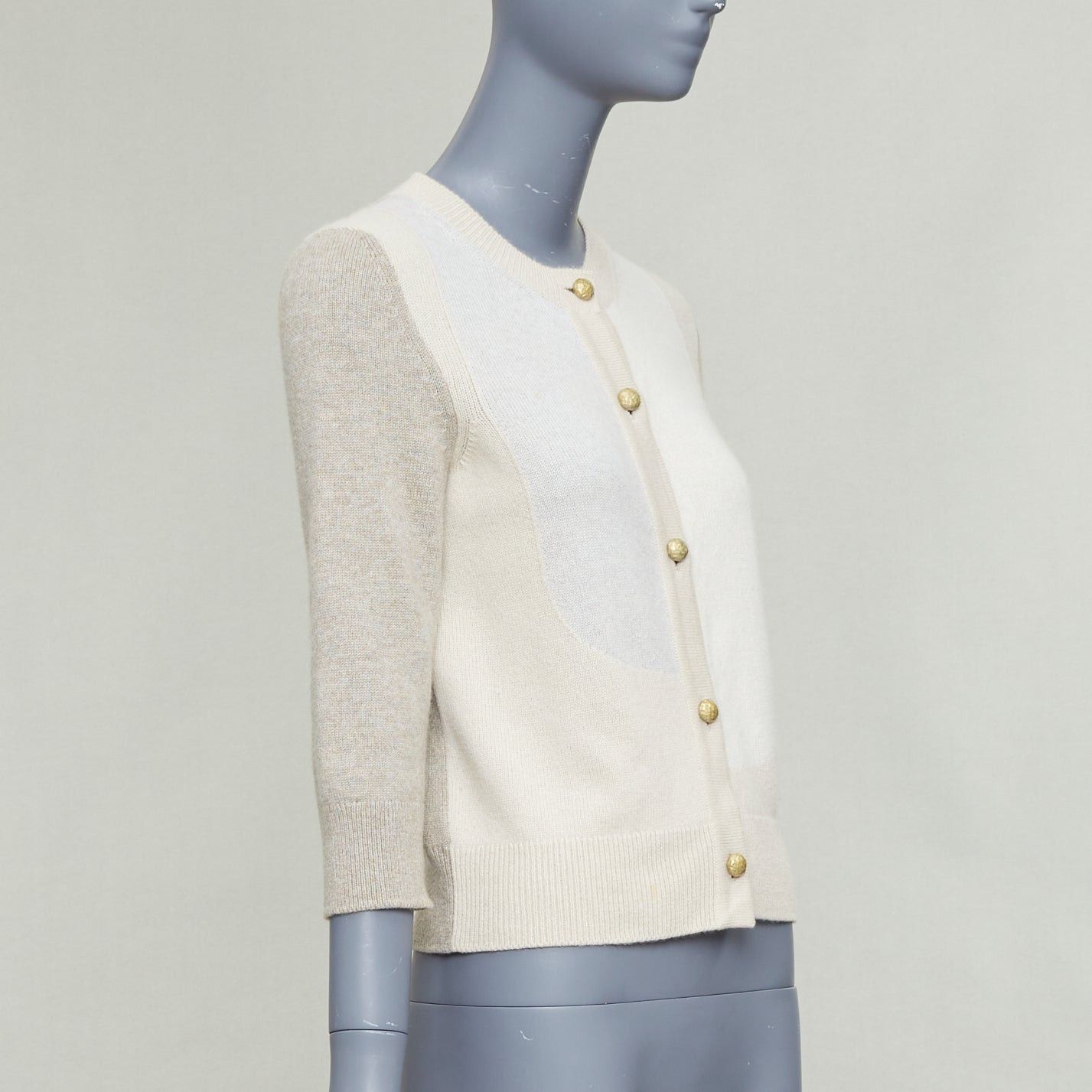Chanel CHANEL 100% cashmere beige cream colorblocked CC buttons cardigan FR36 S Size S / US 4 / IT 40 - 4 Thumbnail