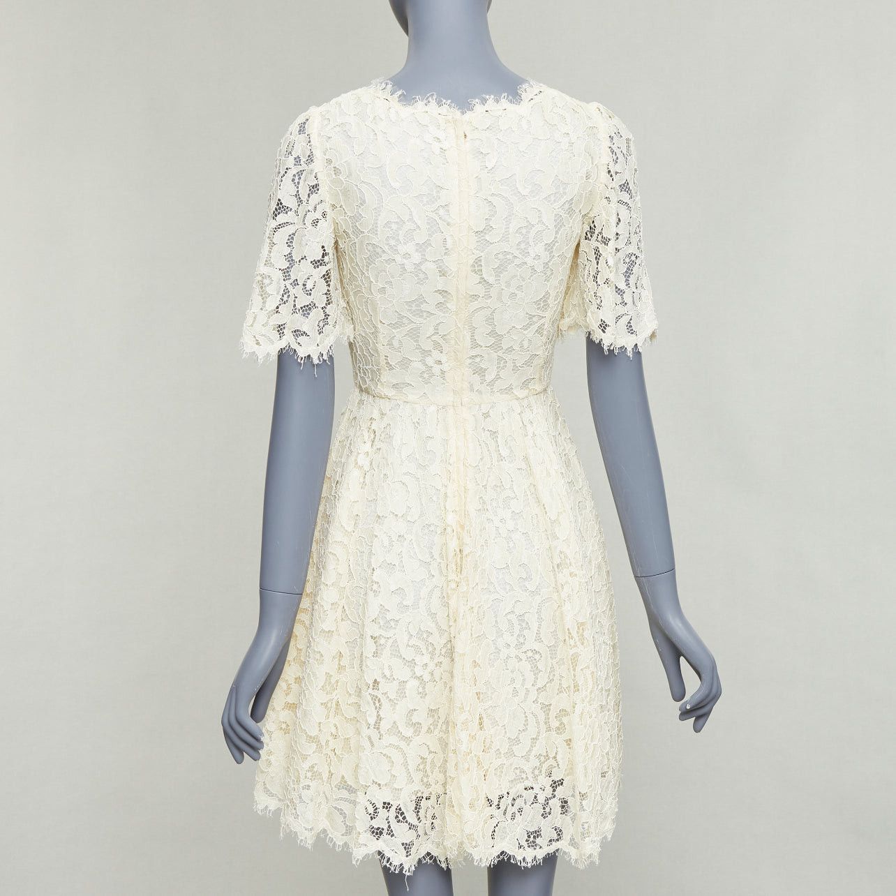 Dolce & Gabbana DOLCE GABBANA cream floral lace short sleeve silk lined dress IT40 S Size S / US 4 / IT 40 - 5 Thumbnail