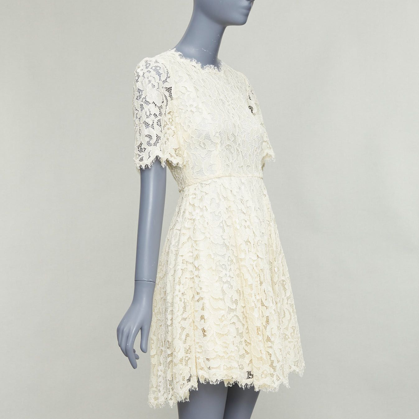 Dolce & Gabbana DOLCE GABBANA cream floral lace short sleeve silk lined dress IT40 S Size S / US 4 / IT 40 - 3 Thumbnail
