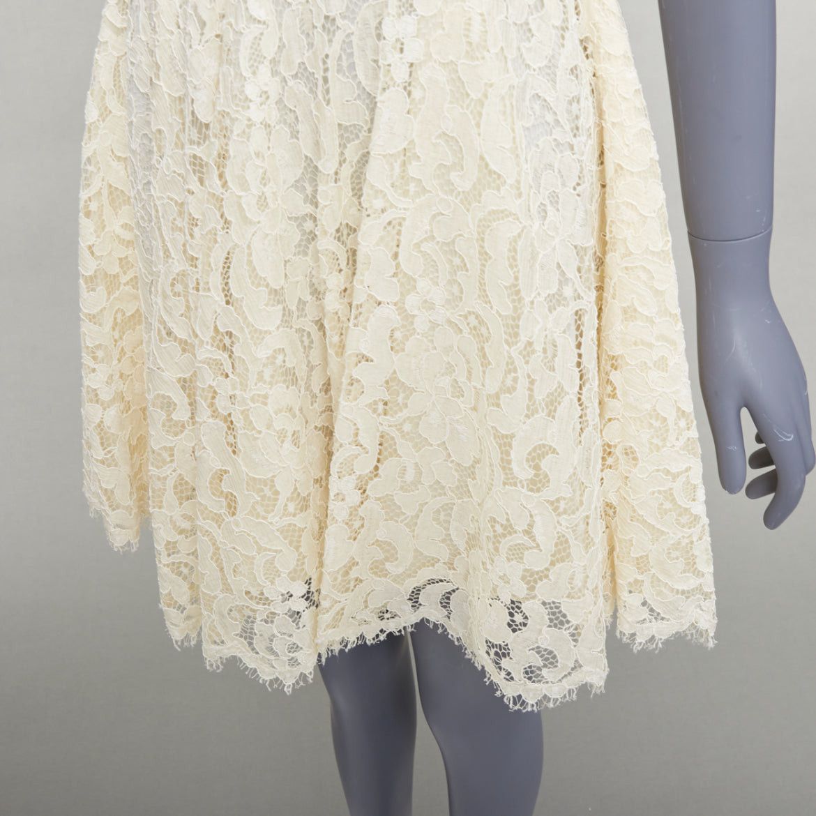Dolce & Gabbana DOLCE GABBANA cream floral lace short sleeve silk lined dress IT40 S Size S / US 4 / IT 40 - 7 Thumbnail