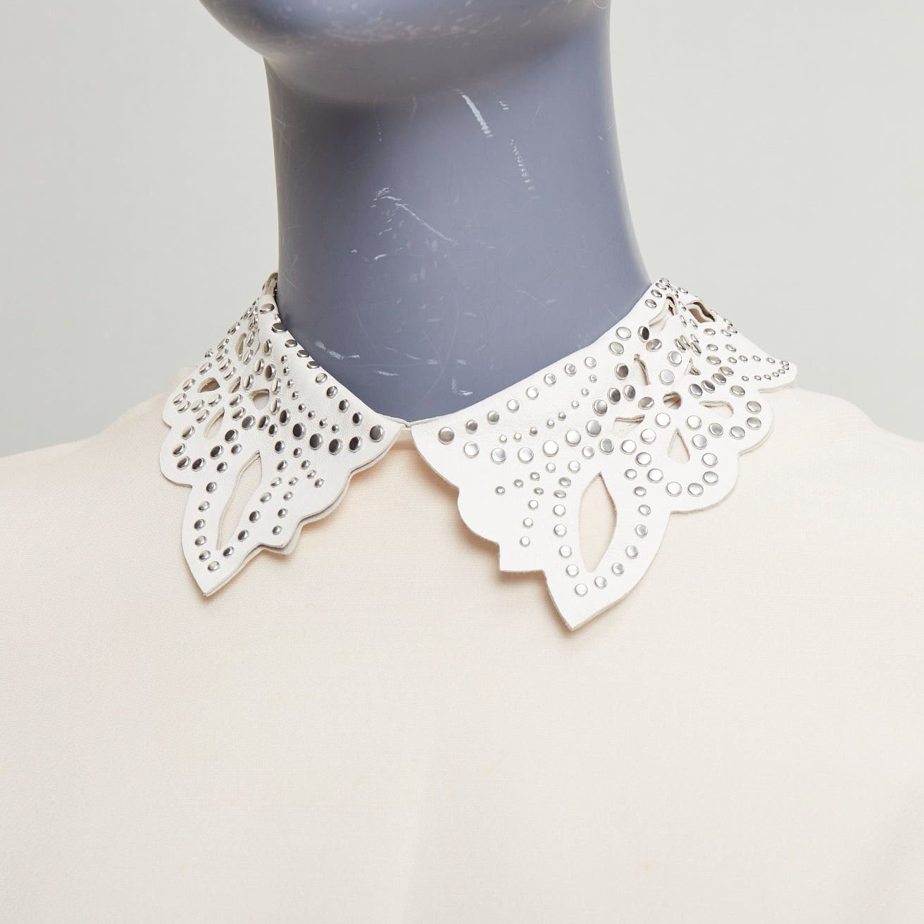VALENTINO cream black silver studded leather collar bicolor cocktail dress  - ilac.rochib.com