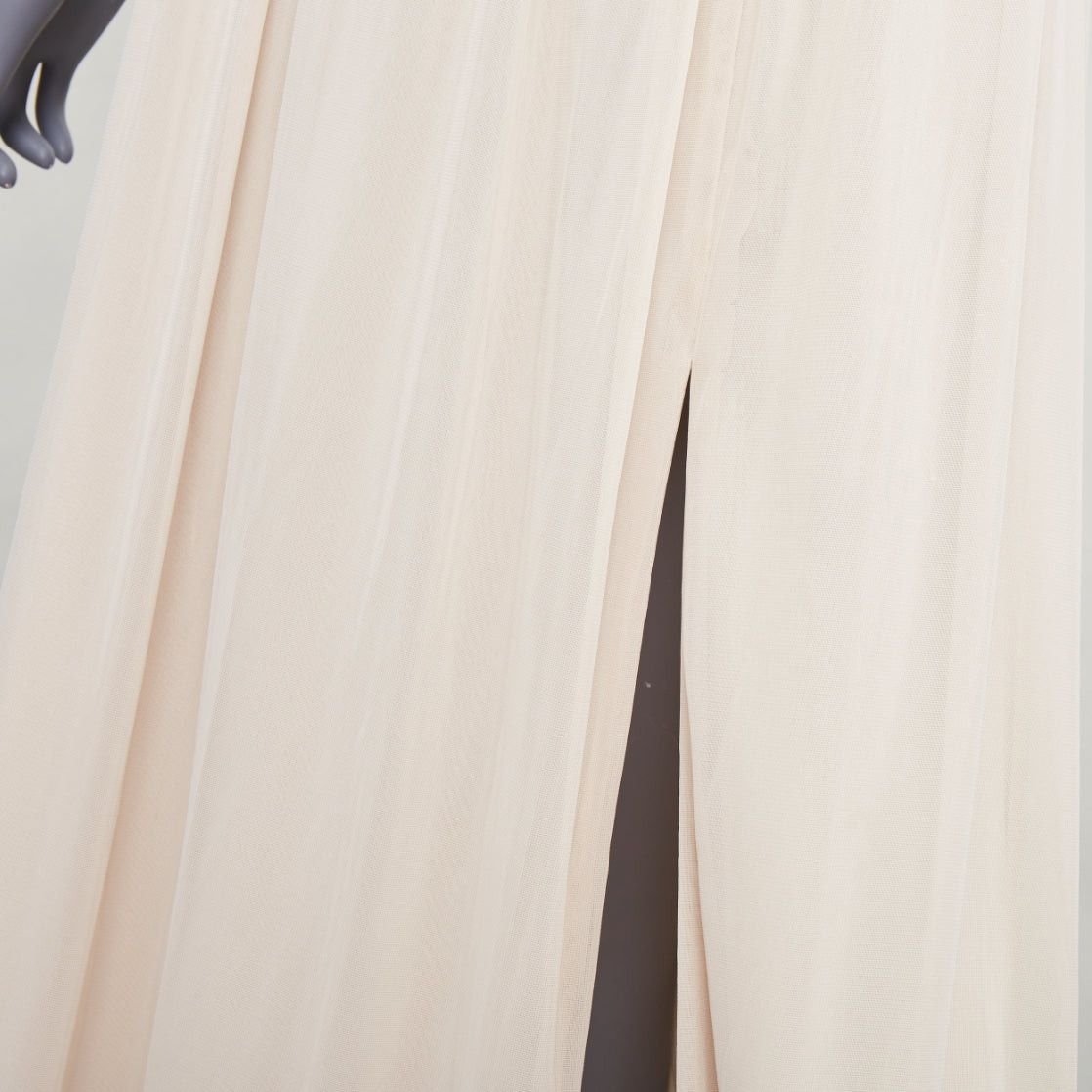 Other DAVID'S BRIDAL champagne sequin bodice halter ruched goddess dress US0 XS Size XS / US 0-2 / IT 36-38 - 7 Thumbnail