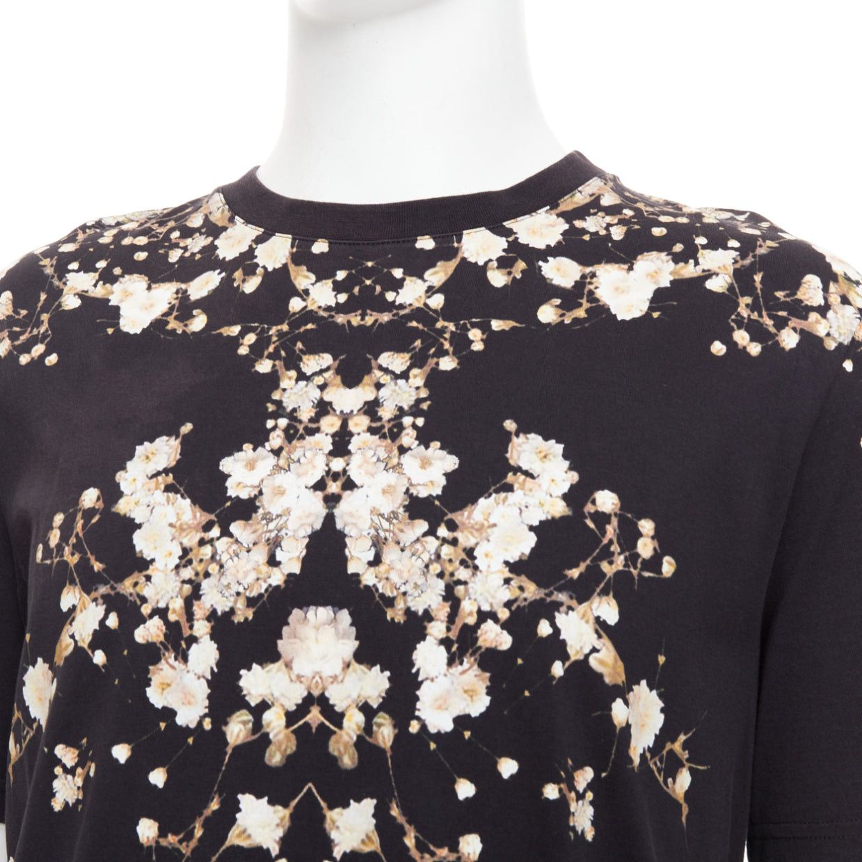 Givenchy GIVENCHY black cotton babys breath floral print crew tshirt S Size M / US 6-8 / IT 42-44 - 2 Thumbnail