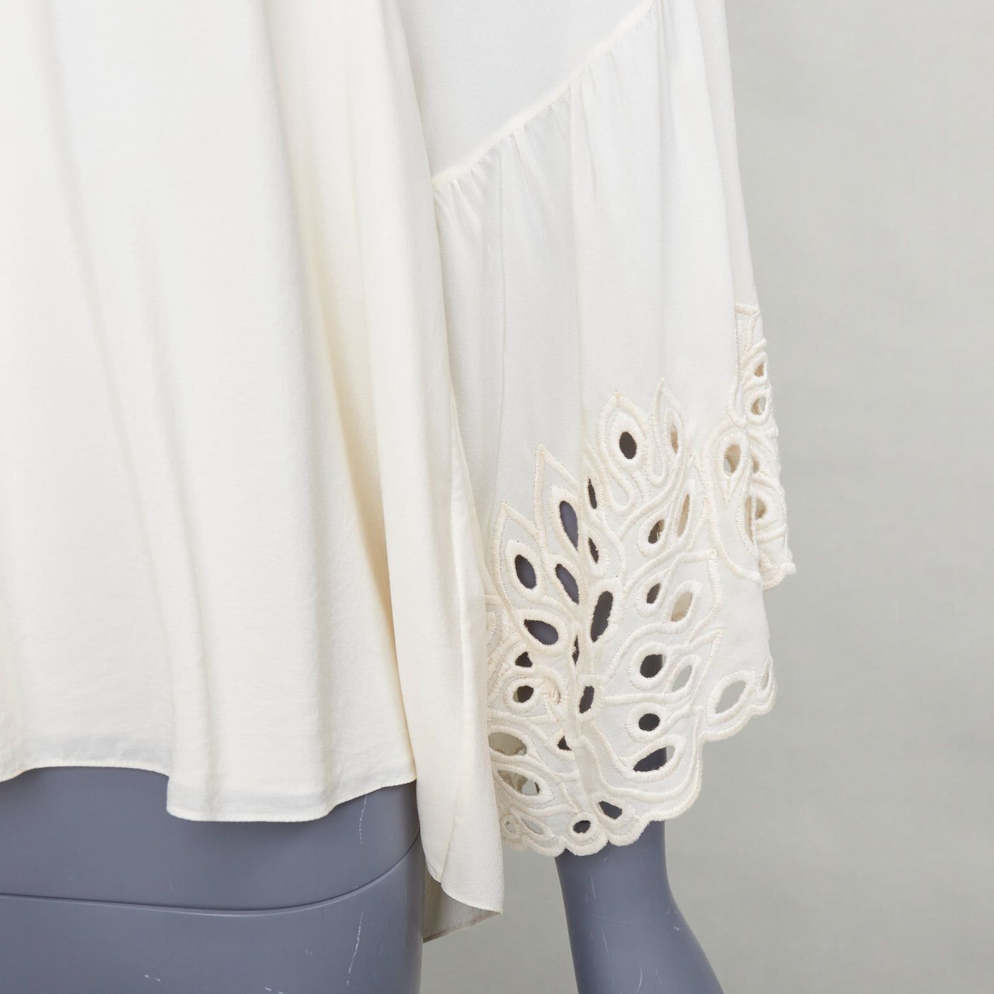 Chloe CHLOE milk cream 100% silk cotton lace eyelet trim peasant blouse FR34 XS Size XS / US 0-2 / IT 36-38 - 2 Thumbnail
