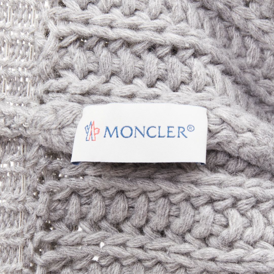 Moncler MONCLER grey fur pom pom cream logo heavy knit beanie hat Size ONE SIZE - 8 Thumbnail