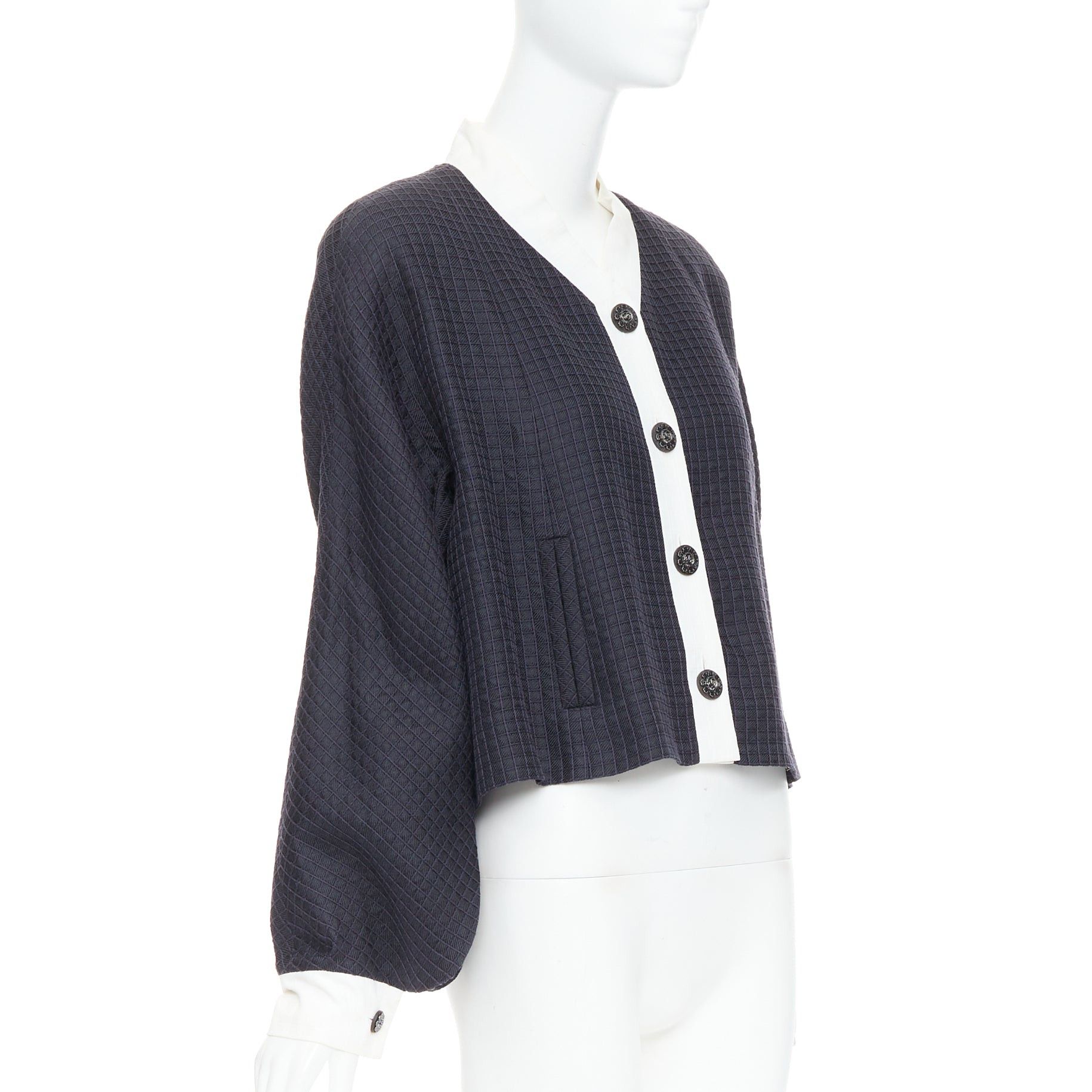 Chanel CHANEL 16C Paris Seoul Runway navy white silk cotton hanbok jacket FR36 S Size S / US 4 / IT 40 - 3 Thumbnail