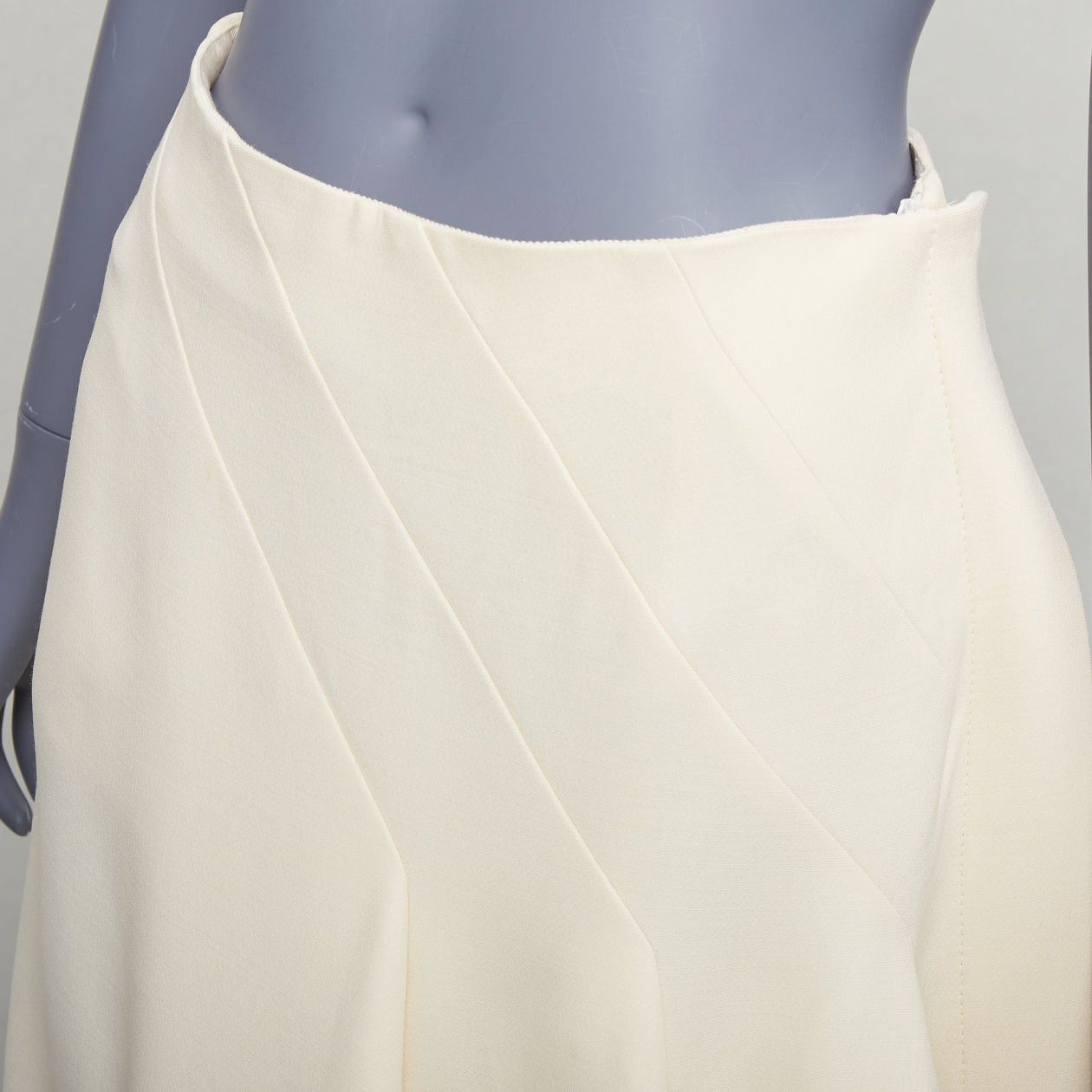 Dior CHRISTIAN DIOR ecru cream wool silk bias cut pleated Aline skirt FR38 M Size 28" / US 6 / IT 42 - 2 Thumbnail