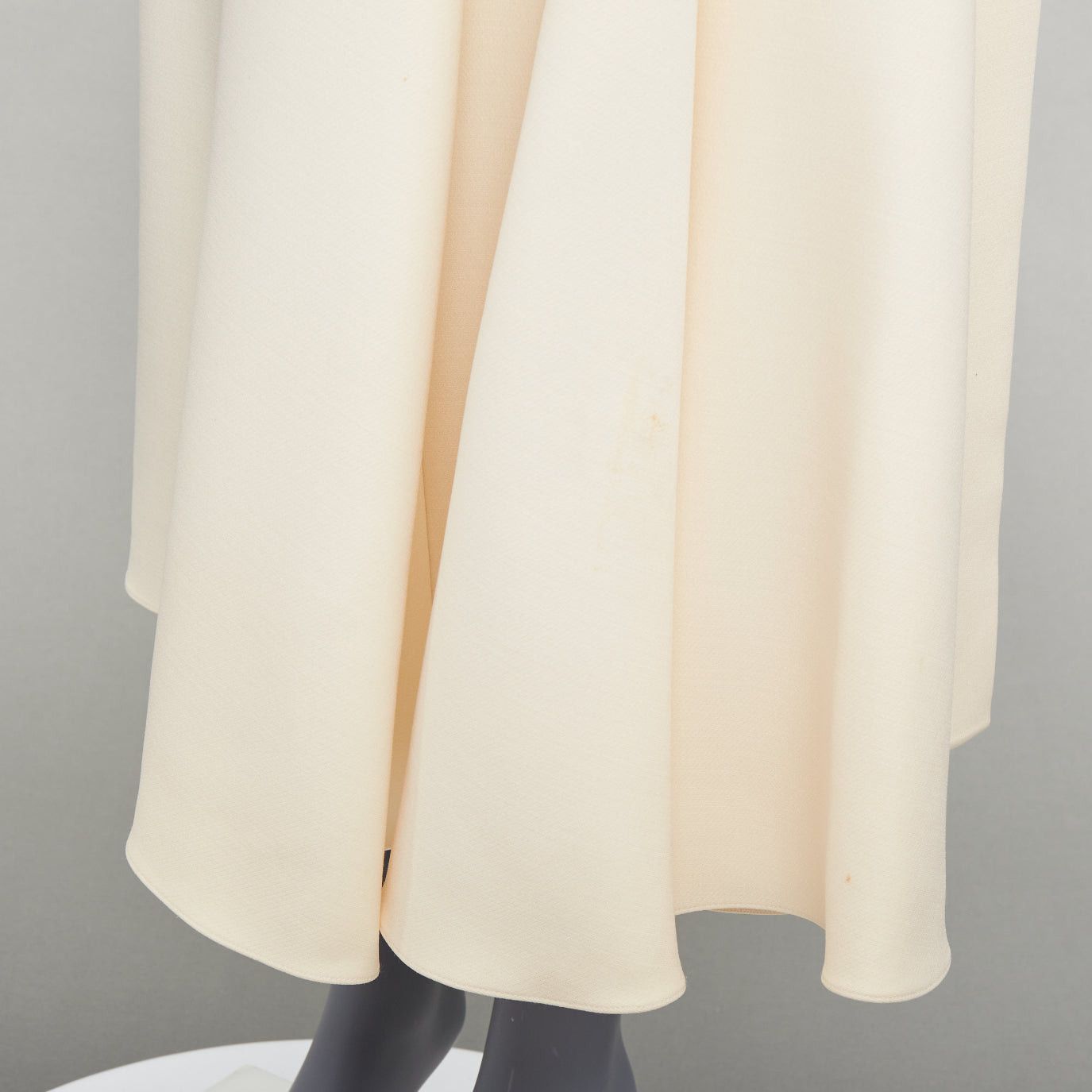 Dior CHRISTIAN DIOR ecru cream wool silk bias cut pleated Aline skirt FR38 M Size 28" / US 6 / IT 42 - 7 Thumbnail