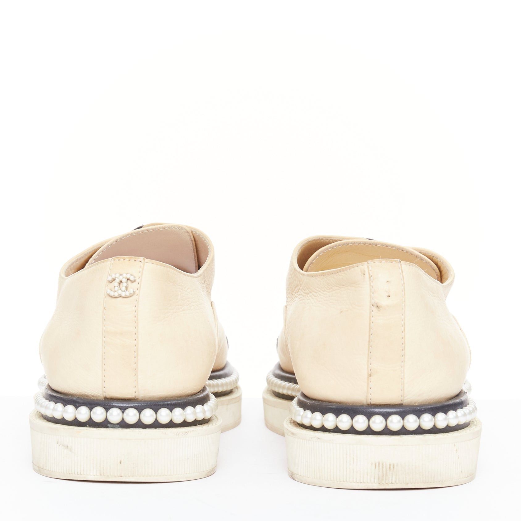 Chanel CHANEL beige black monochrome leather faux pearl lace up derbies EU35.5 Size US 5.5 / IT 35.5 - 10 Thumbnail