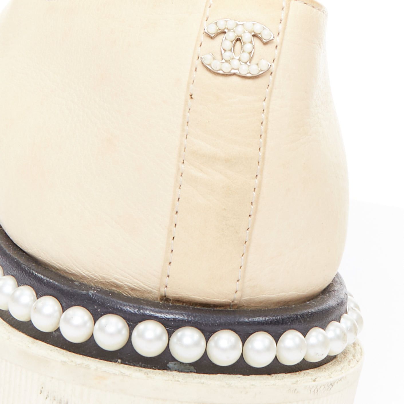 Chanel CHANEL beige black monochrome leather faux pearl lace up derbies EU35.5 Size US 5.5 / IT 35.5 - 11 Thumbnail