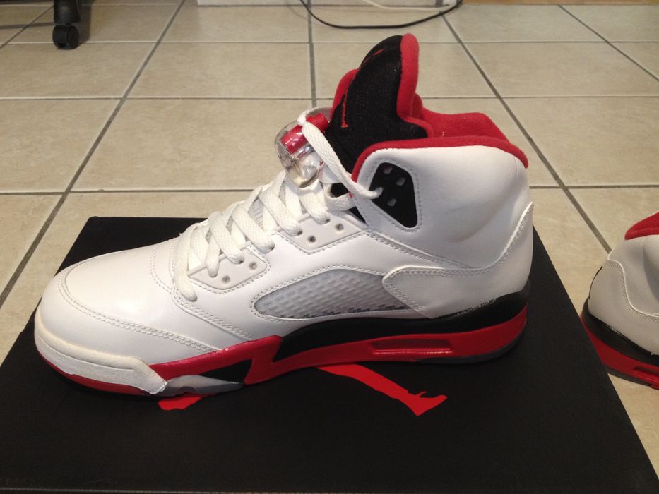 Air Jordan 5 Retro Fire Red Black Tongue (2013) - 9.5