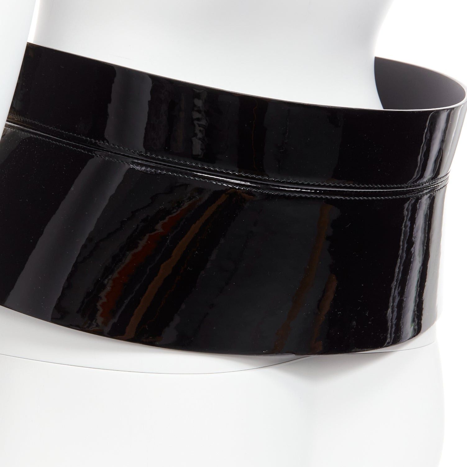 Louis Vuitton rare LOUIS VUITTON 2011 Runway Fetishes black patent leather ribbon tie peplum corset belt 85cm Size ONE SIZE - 7 Thumbnail