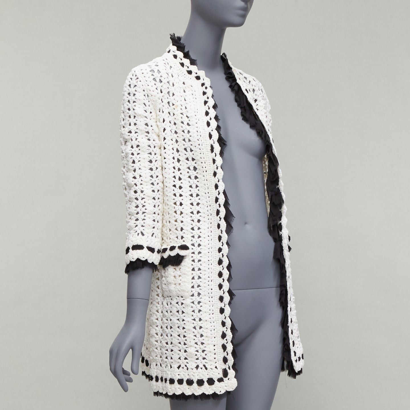 Chanel CHANEL 05P Runway cream crochet knit black silk trim cardigan coat FR38 M Size M / US 6-8 / IT 42-44 - 3 Thumbnail